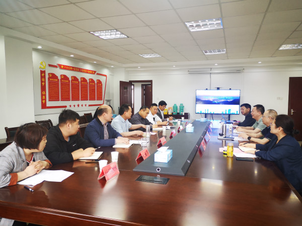 宁波市职业与成人教育学院来临交流考察.jpg