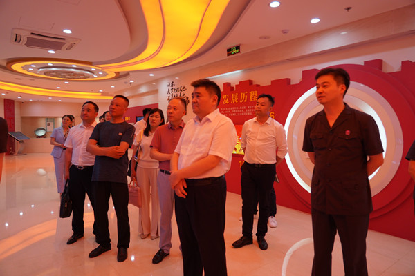市工商联与法院4.jpg