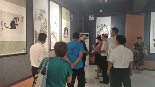 7.20界首市委统战部开展“为党旗添彩、为党徽增光”主题党日活动20220720-1.jpg